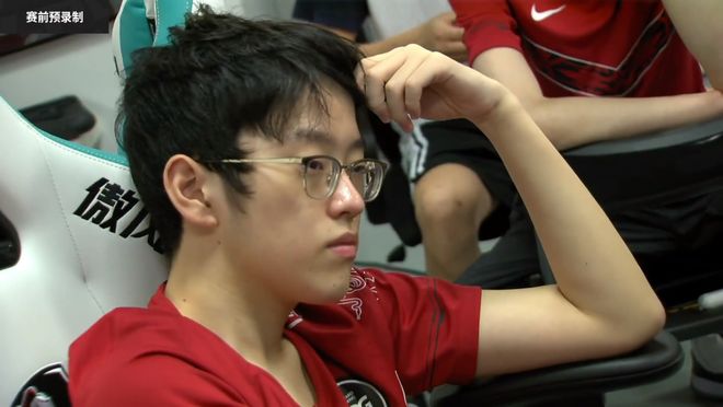 奇异果体育入口- scout打爆doinb 