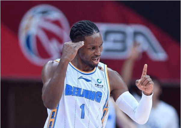 奇异果体育-阿扎伦卡在DWG比赛中连败，逆转引发热议！的简单介绍