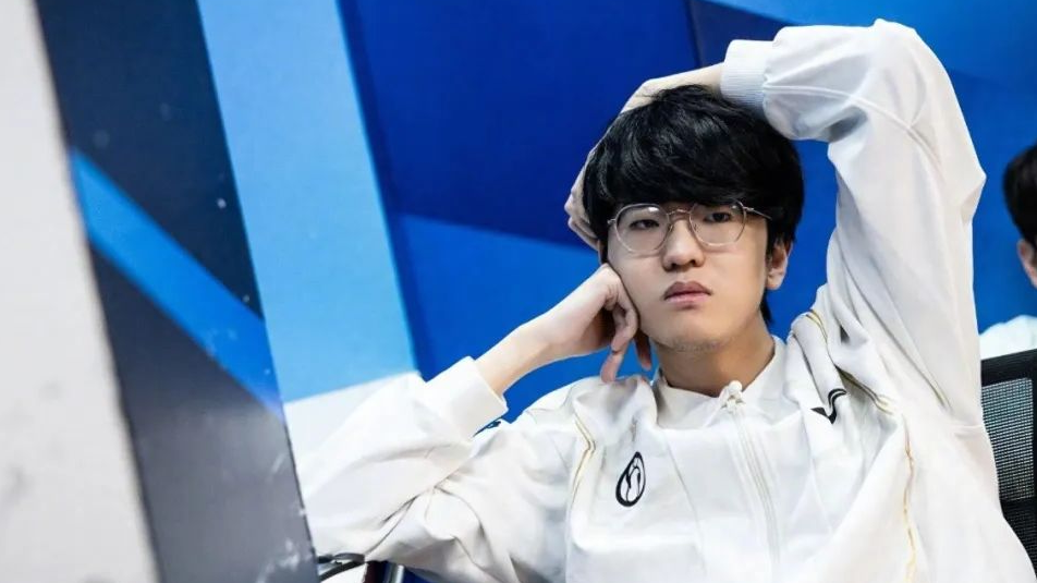 奇异果体育入口-Faker迎来三赛季高光表现，FPX球迷沸腾！的简单介绍